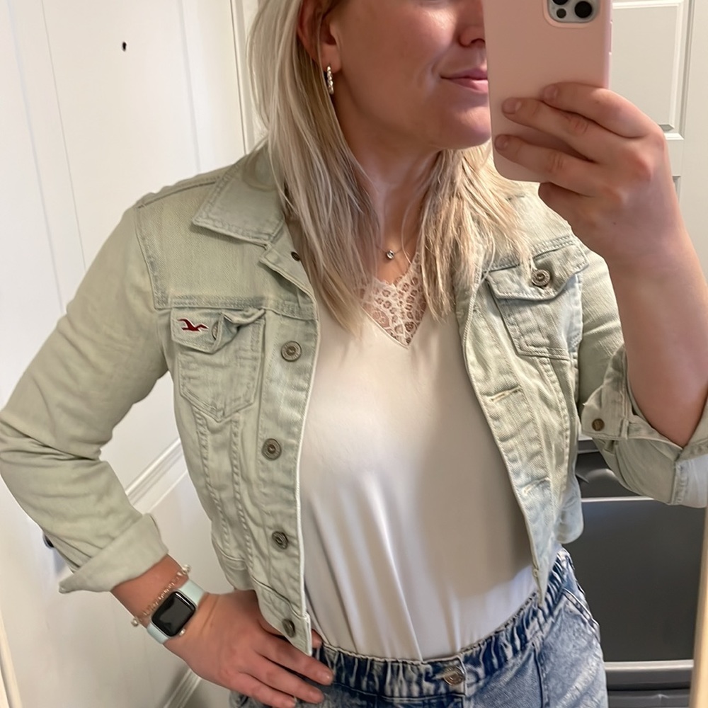 Medium Hollister Cropped Jean Jacket